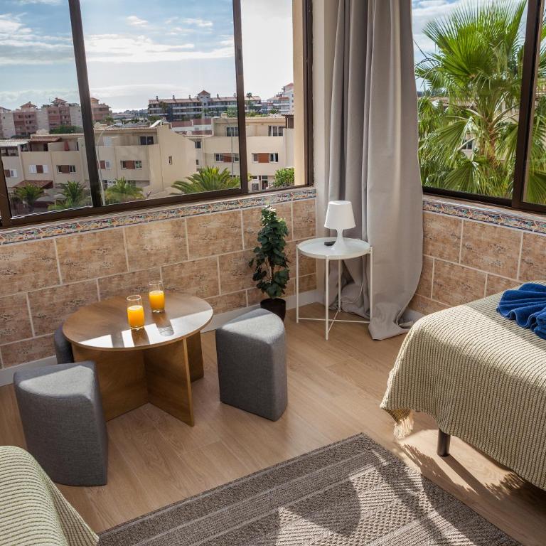 Castle Harbour SUN & FUN - RENEWED! heated pool, fibre net, 2 bedrooms - Appartement 2 Chambres - 30