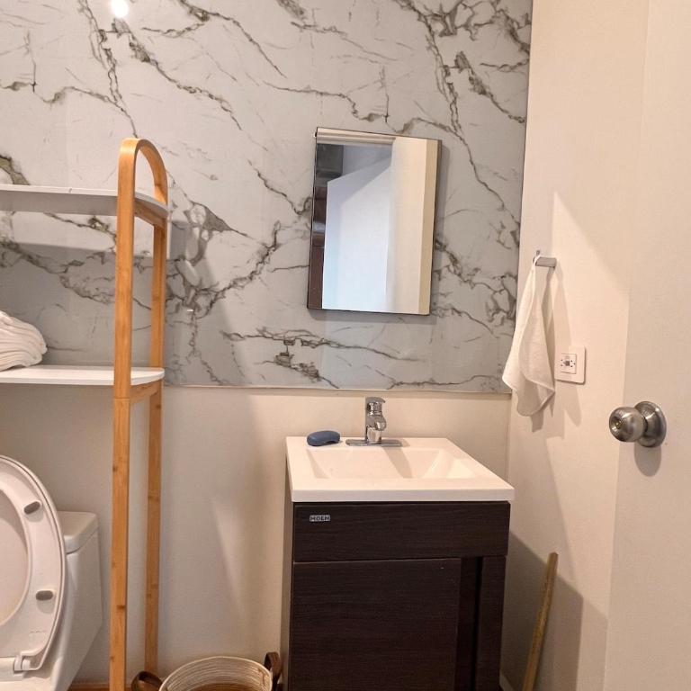 Japanese Zen 1 BDR apartment in Downtown Monterrey - Two-Bedroom Apartment - 10
