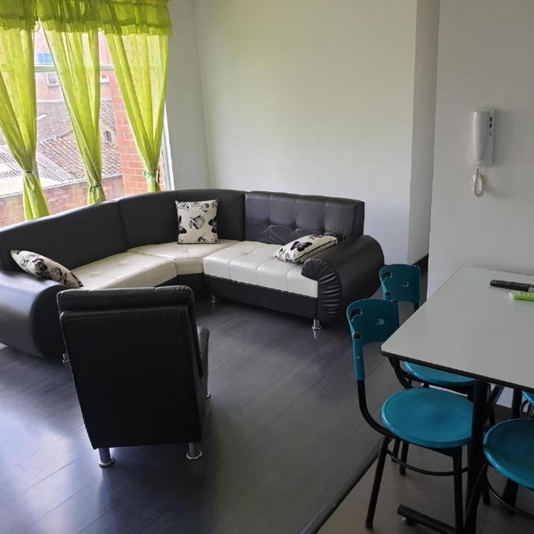 Apartamento en Ipiales con parqueadero - Apartamento de 3 dormitorios con vistas - 4