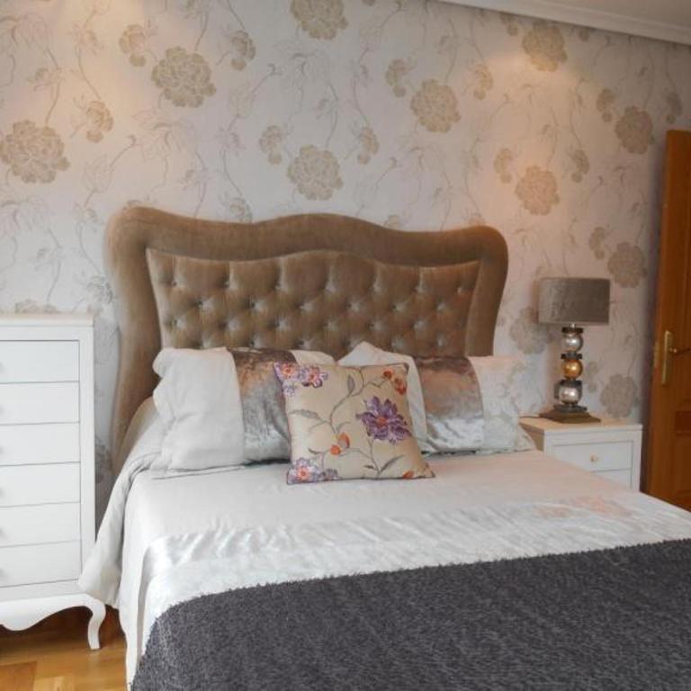 Gascona, Casco Antiguo y Garaje - Two-Bedroom Apartment - 1