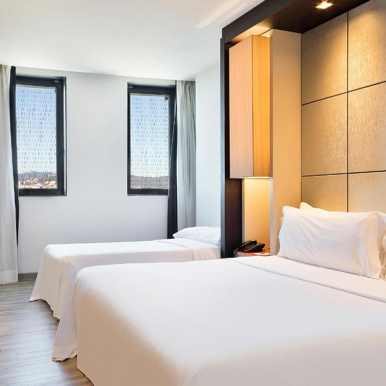 Hotel Barcelona Condal Mar, Affiliated by Meliá - Standard Double Room with Extra Bed - 3