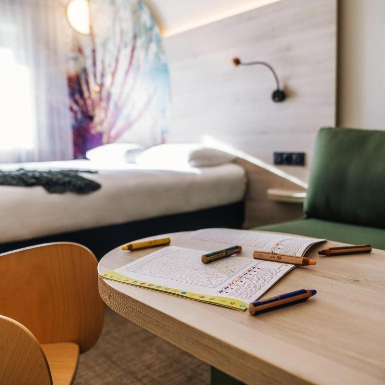 ibis Styles Antibes - Chambre Quadruple - 5