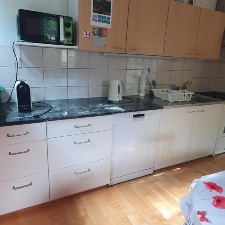 Zentral gelegene Wohnung mit grossem Garten - Apartment mit 2 Schlafzimmern - 8