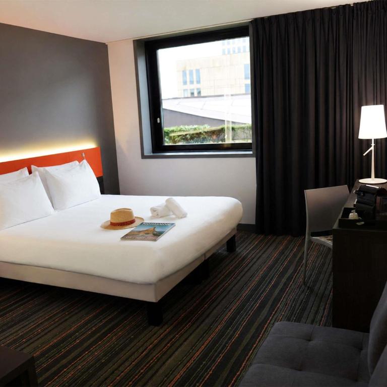 ibis Styles Caen centre gare - Suite Familiale Standard avec 2 Chambres Communicantes - 1