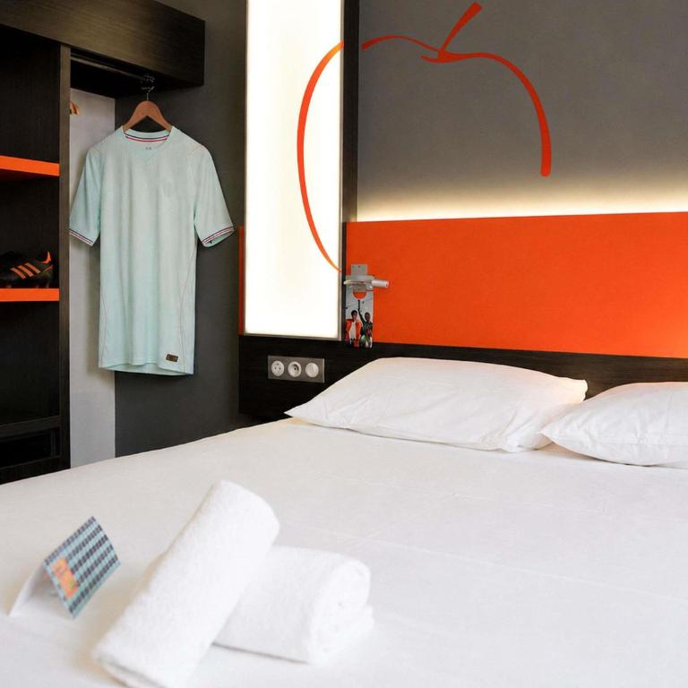 ibis Styles Caen centre gare - Chambre Premium avec 1 Lit Double - 3