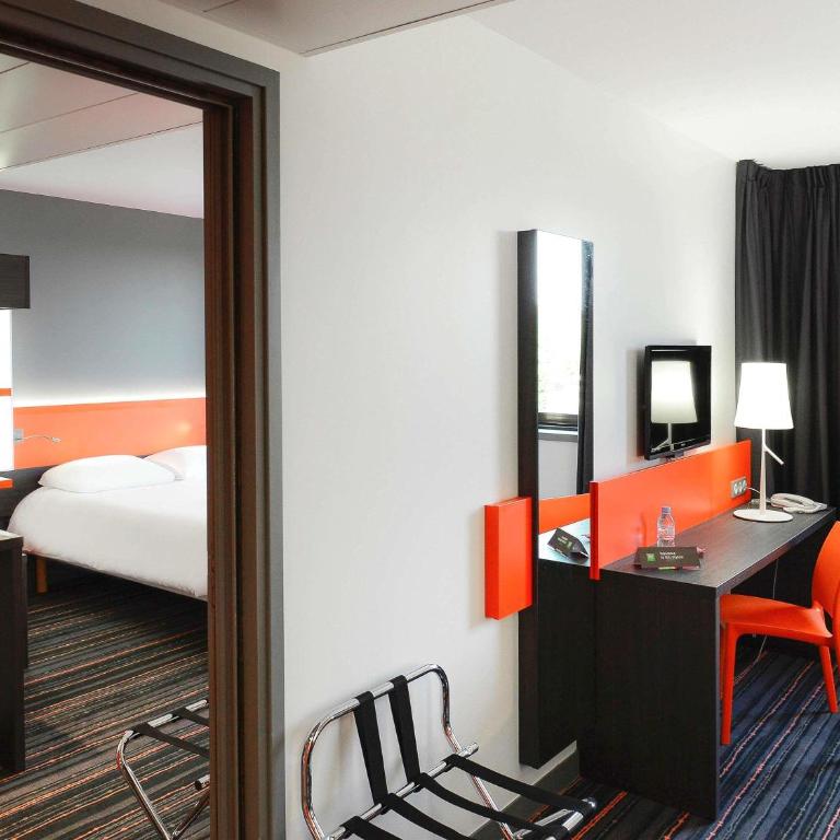 ibis Styles Caen centre gare - Suite Familiale Standard avec 2 Chambres Communicantes - 4