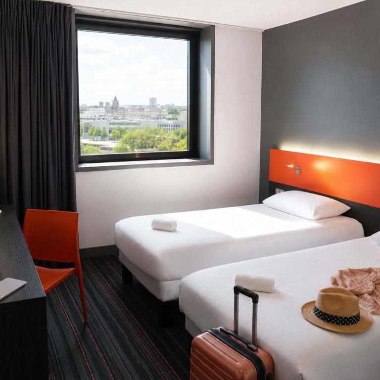 ibis Styles Caen centre gare - Suite Familiale Standard avec 2 Chambres Communicantes - 6