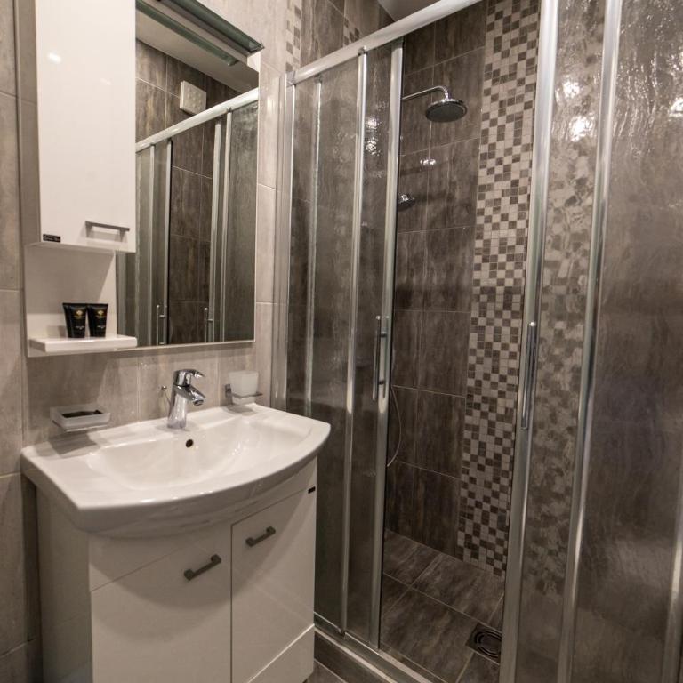 Green Bay Apartments Morinj - Two-Bedroom Apartment - 7
