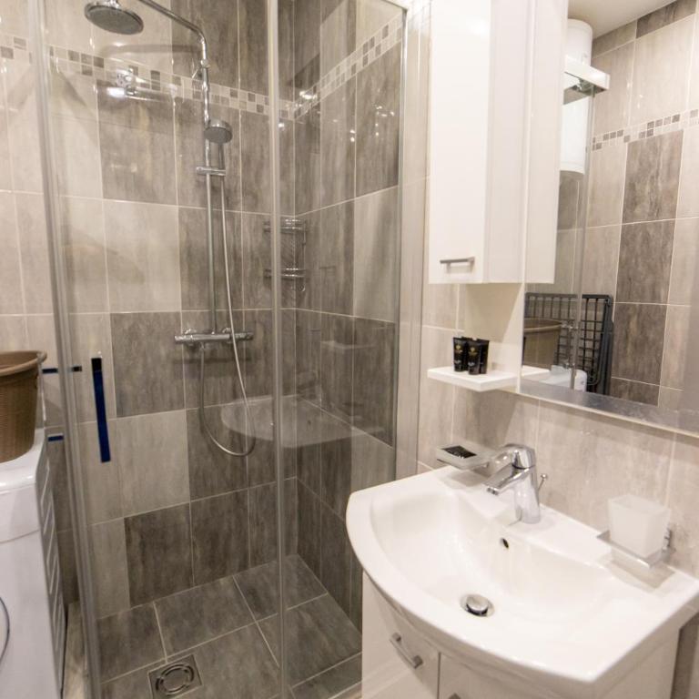 Green Bay Apartments Morinj - Two-Bedroom Apartment - 4