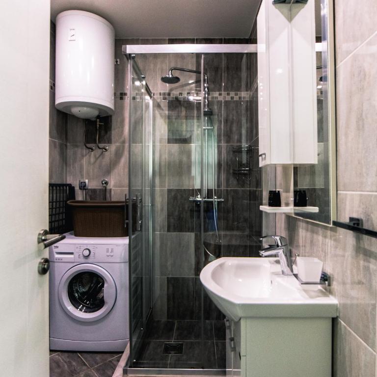Green Bay Apartments Morinj - Two-Bedroom Apartment - 2