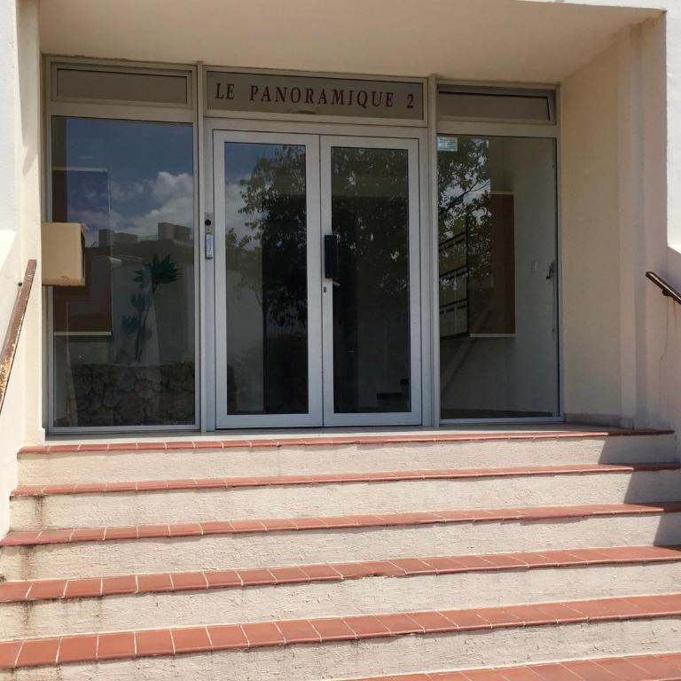 LE PANORAMIC -SUPERBE T2 Face aux thermes- - Appartement 1 Chambre - 14
