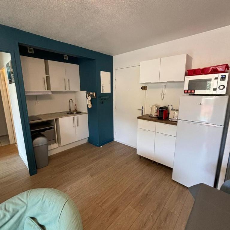 Très joli T2 de 40m2 plage à 300m clim, balcon, garage, Cosy et Tout confort - Appartement 1 Chambre - 14