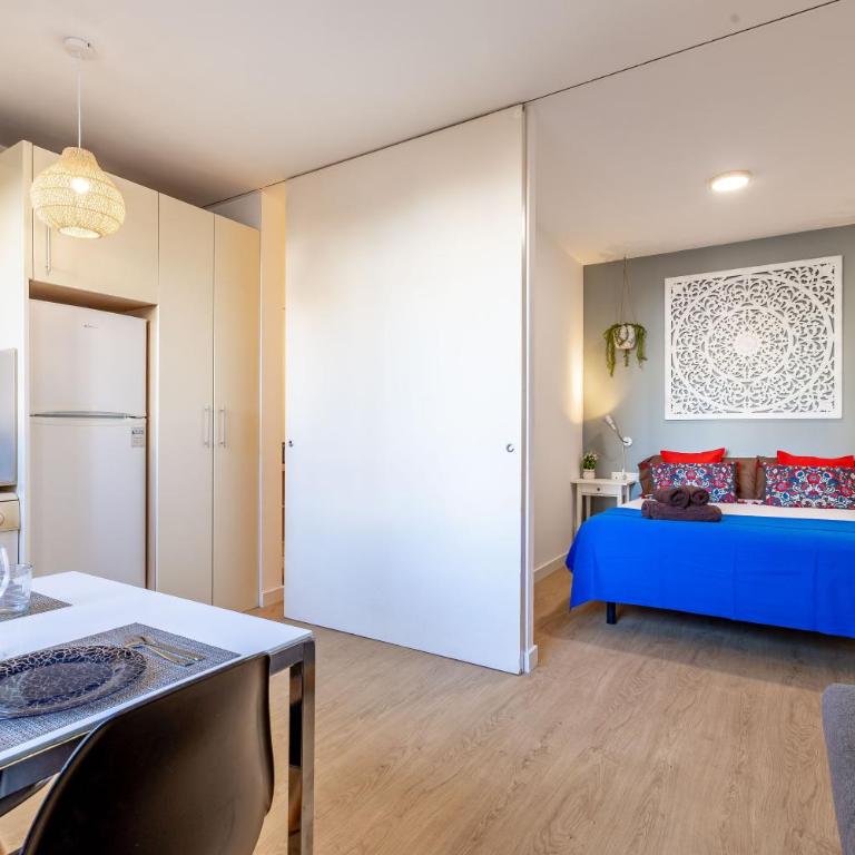 Amazing Apartment 2 rooms 15' Bcn Center - Fira Barcelona - Two-Bedroom Apartment - 1
