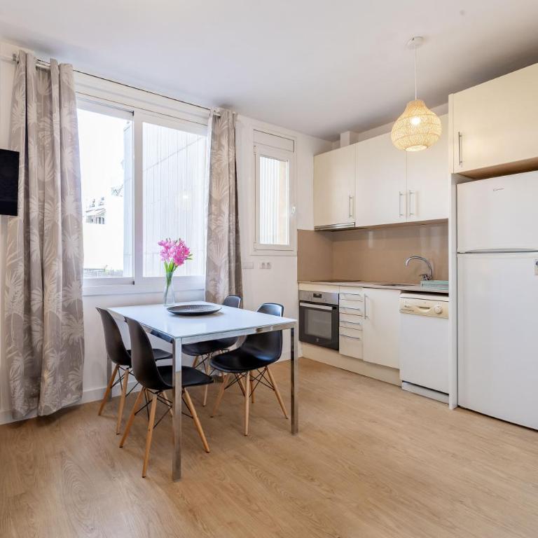 Amazing Apartment 2 rooms 15' Bcn Center - Fira Barcelona - Two-Bedroom Apartment - 20