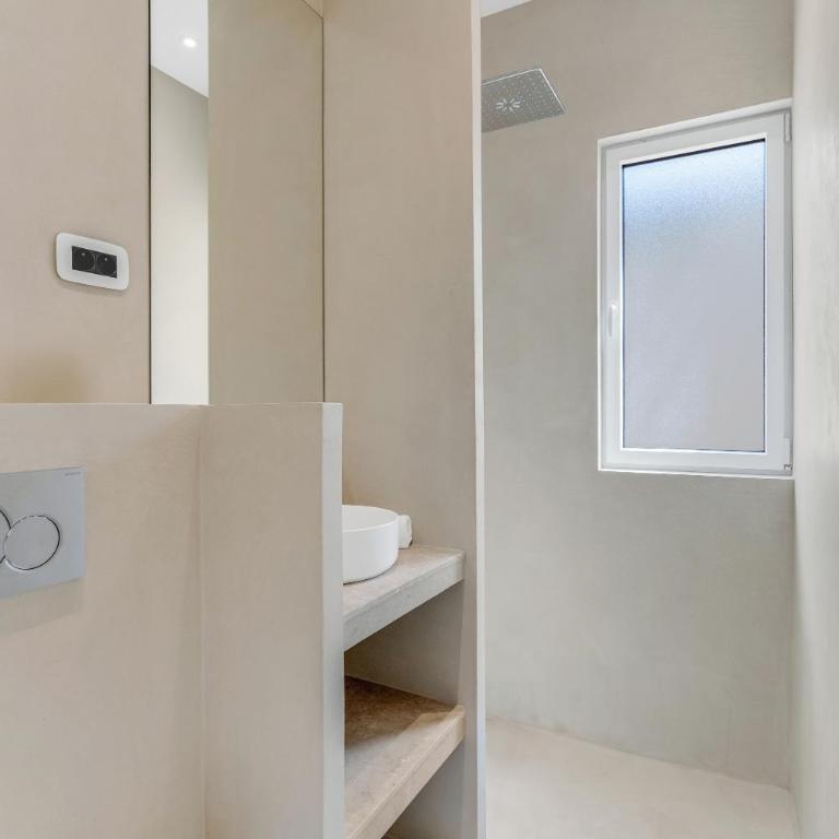 Appartement contemporain vue mer - Parking Privé & Bateau Privatif - Apartment mit 2 Schlafzimmern und Meerblick - 11