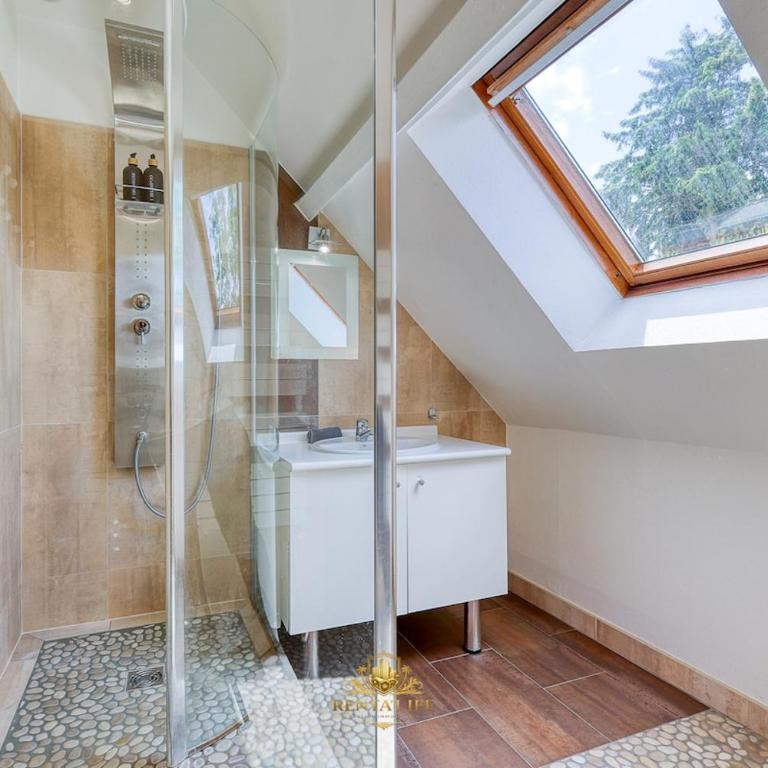 Serrissiens Verger, 5-room house, 15 min from Disneyland - Villa - 16