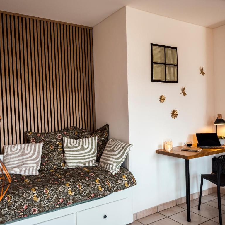 Havre de paix face au lac - Jardin, bain nordique & BBQ - Maison 2 Chambres - 17