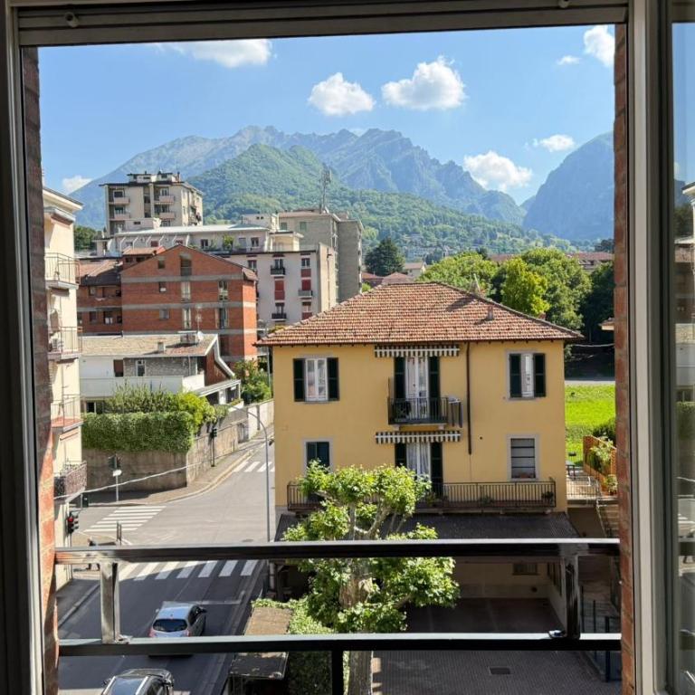 Casa vacanze Tra lago e monti - Appartamento con 3 Camere da Letto - 11