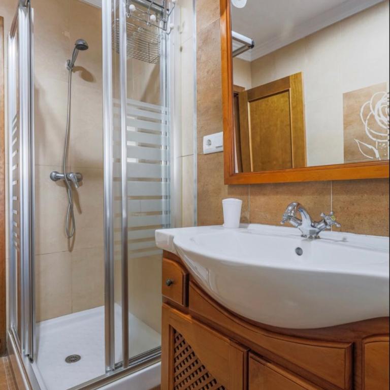 El reencuentro de Cádiz - Three-Bedroom Apartment - 24