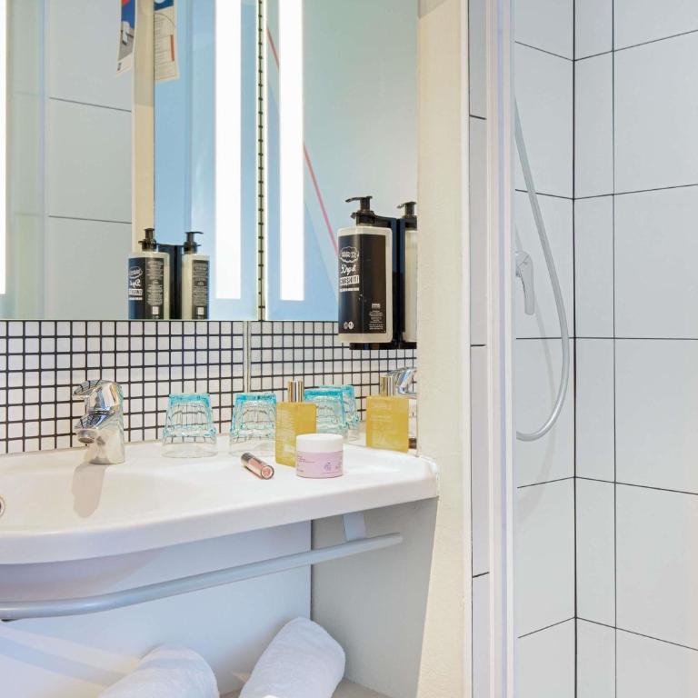 ibis budget Marseille L'Estaque - Chambre Triple - 8