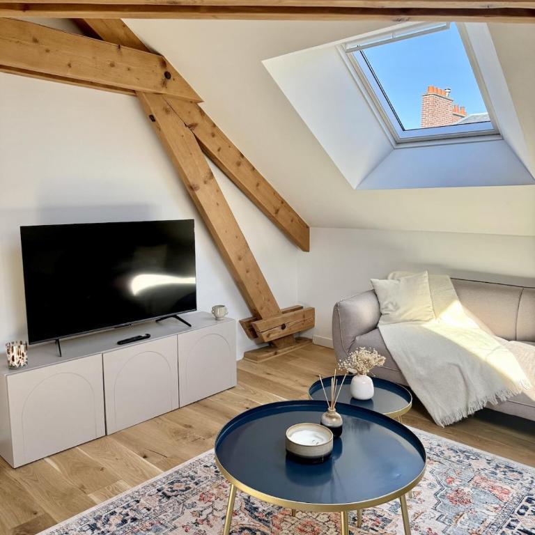 Loft d'exception de 115m2 - Hyper centre - Vue sur le Beffroi - Two-Bedroom Apartment - 12