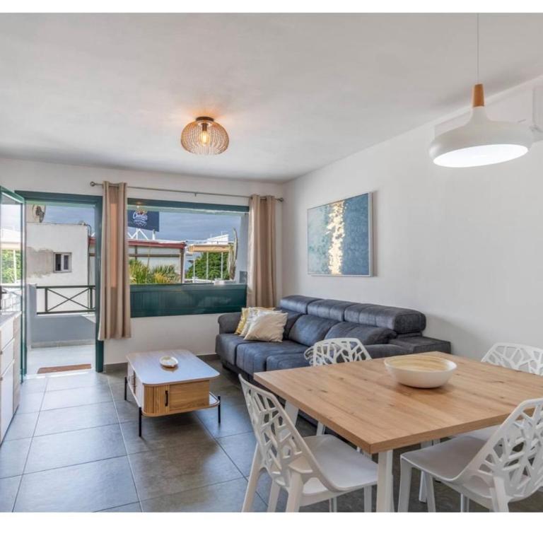 Suite4you 50 meters from the beach and main Avenue AC Wifi Int TV Channels - Appartement 1 Chambre - 1