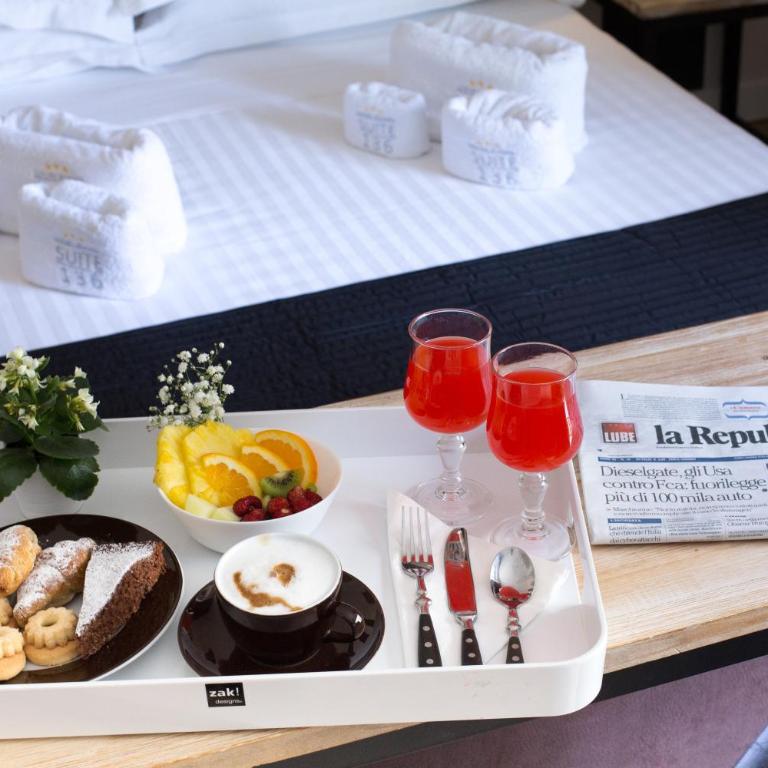 Suite 136 - Deluxe Double Room - 17