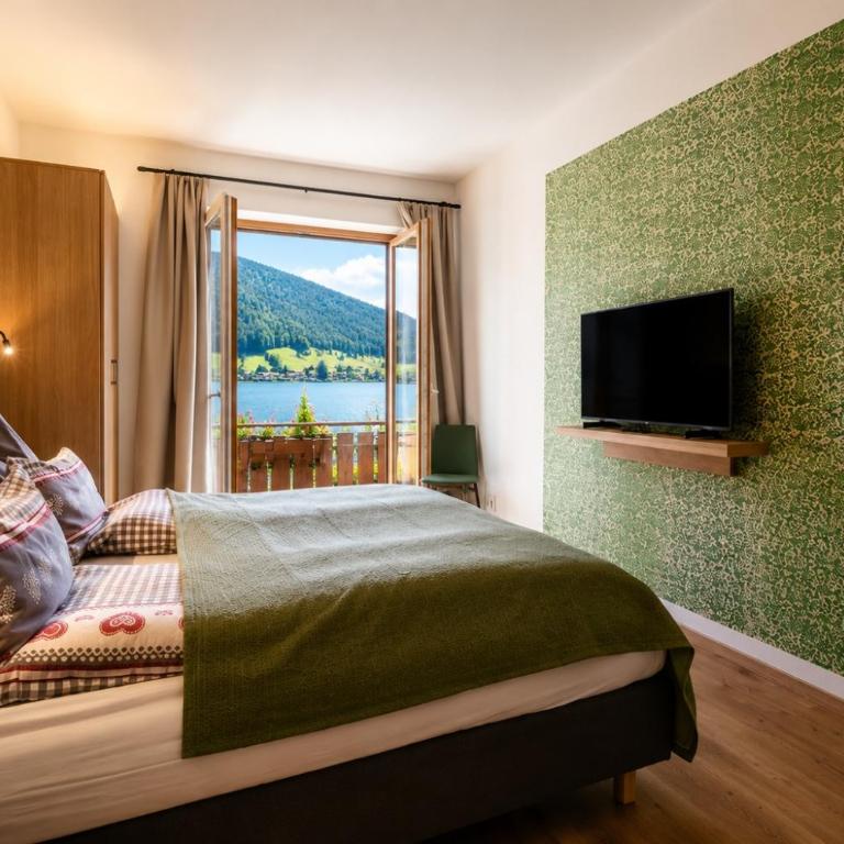 Der Kaerntnerhof am Weissensee, SeeHotel & SeeApartments direkt am See - Apartment mit Seeblick - 2
