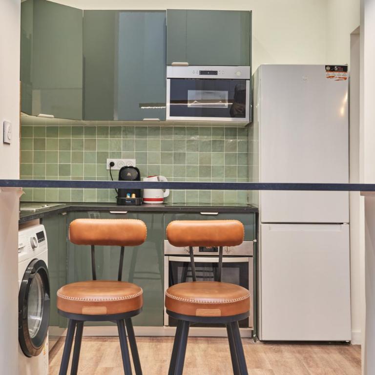 Rent a Room - Residence Meslay - Appartement 3 Chambres - 16