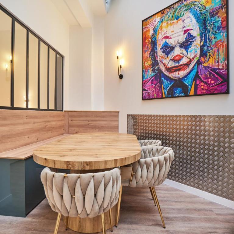 Rent a Room - Residence Meslay - Appartement 3 Chambres - 22