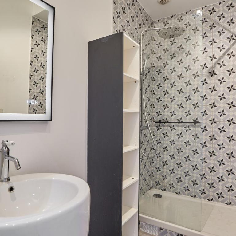 Rent a Room - Residence Meslay - Appartement 3 Chambres - 26