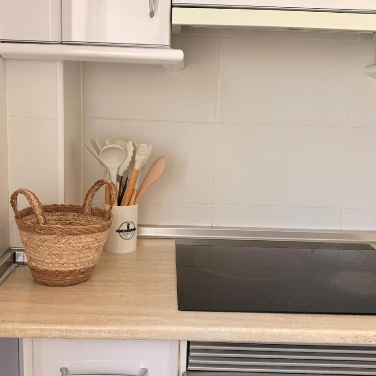 Apartamento de dos dormitorios con vistas al mar - Two-Room Apartment - 2