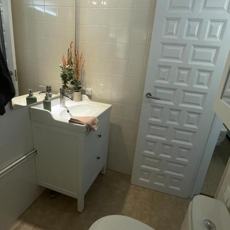 Mirador De La Costa Luxury 1 - Three-Bedroom Apartment - 28