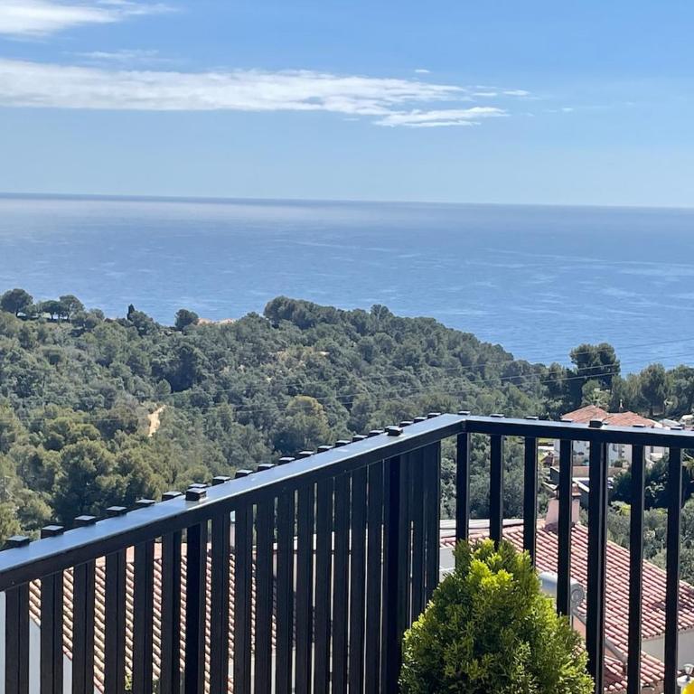 Mirador De La Costa Luxury 1 - Three-Bedroom Apartment - 48