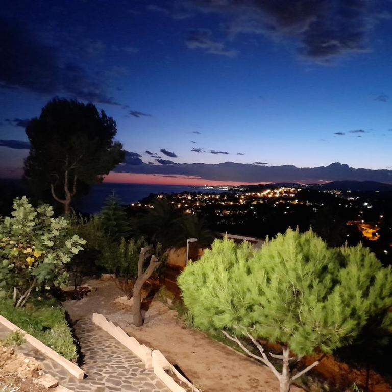 Mirador De La Costa Luxury 1 - Three-Bedroom Apartment - 60