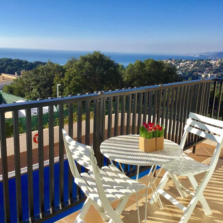 Mirador De La Costa Luxury 1 - Three-Bedroom Apartment - 67