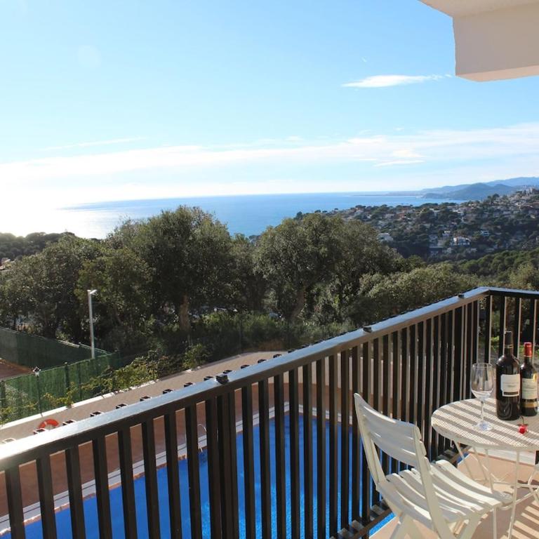 Mirador De La Costa Luxury 1 - Three-Bedroom Apartment - 79