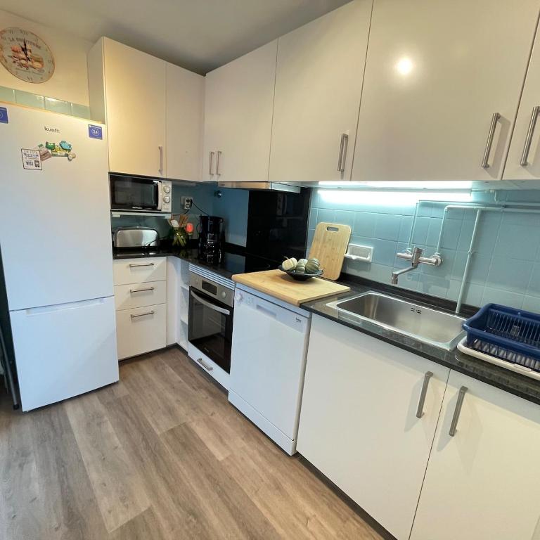Mirador De La Costa Luxury 1 - Three-Bedroom Apartment - 89