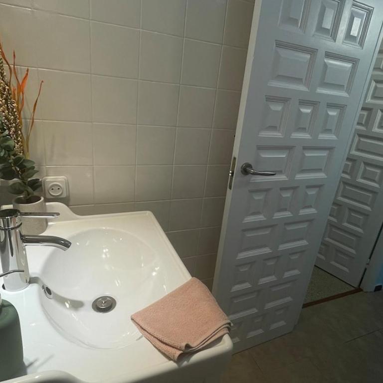Mirador De La Costa Luxury 1 - Three-Bedroom Apartment - 93