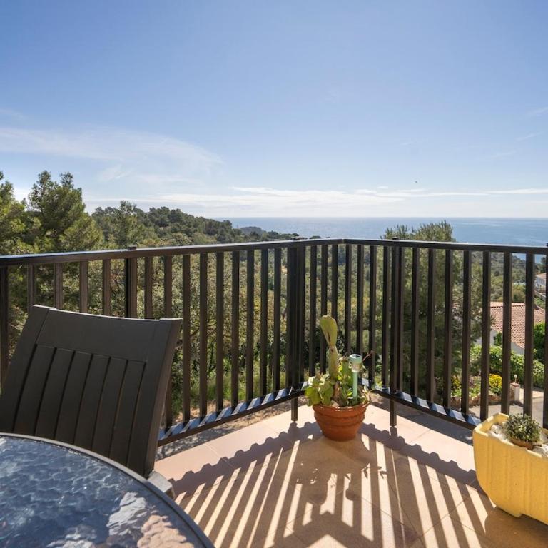 Mirador De La Costa Luxury 1 - Three-Bedroom Apartment - 95