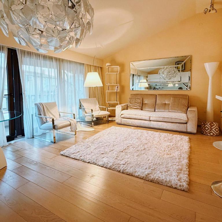 Azur White - One-Bedroom Apartment - 1