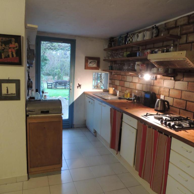 Maison en bord de Sorgue avec piscine et grand jardin arboré - Villa - 2