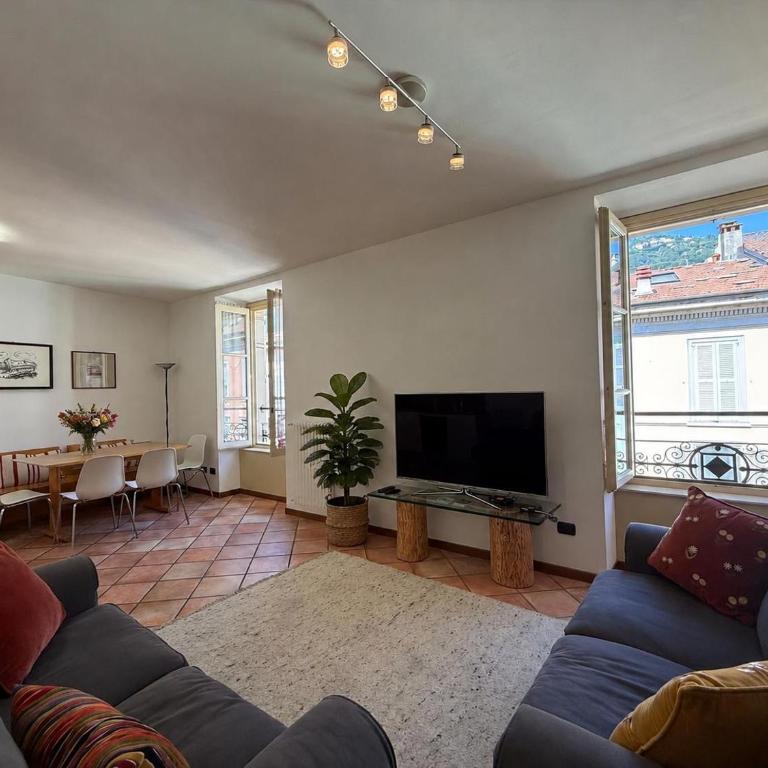 Library House - Downtown Como - Appartamento con 2 Camere da Letto - 1