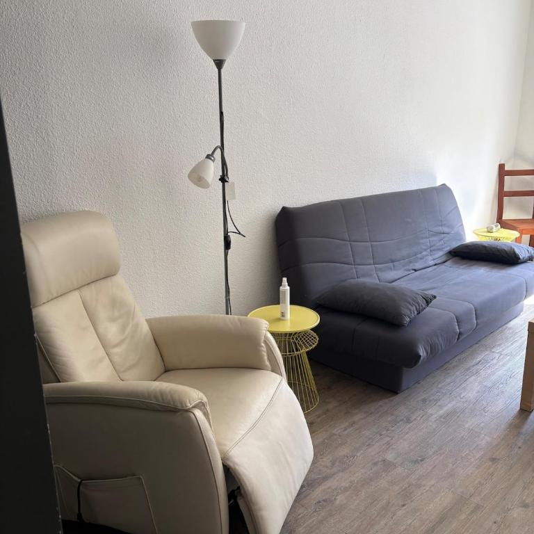 Studio à 10 mn du centre ville et de la plage - Studio - 9