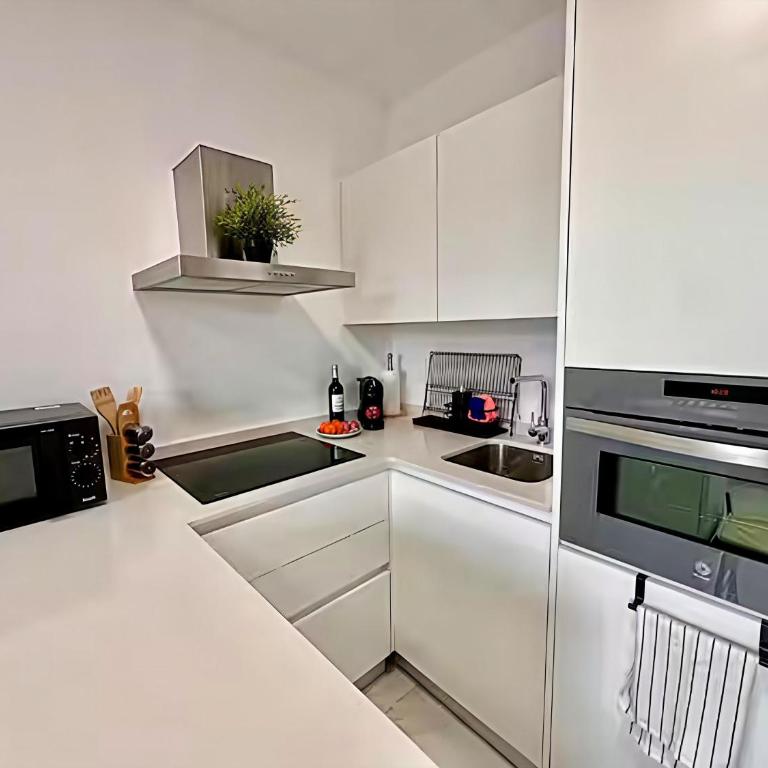 2 Bedroom Apartment Beach & Pool - Two-Bedroom Apartment - 19