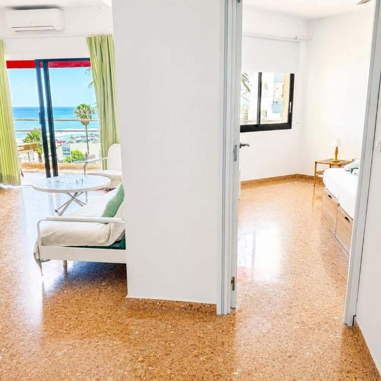 First Line Beach Sea View Terrace 204 by Budha - Apartamento de 2 dormitorios - 9
