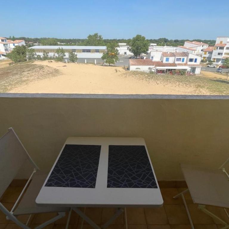Appartement à 200 mètres de la plage - Two-Bedroom Apartment - 12