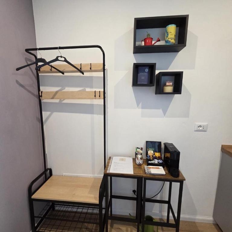 Residence Villa Alba - B&B Suite Disposition 555 Al Vittoriale - Appartamento Monolocale con Letto Queen-Size - 25
