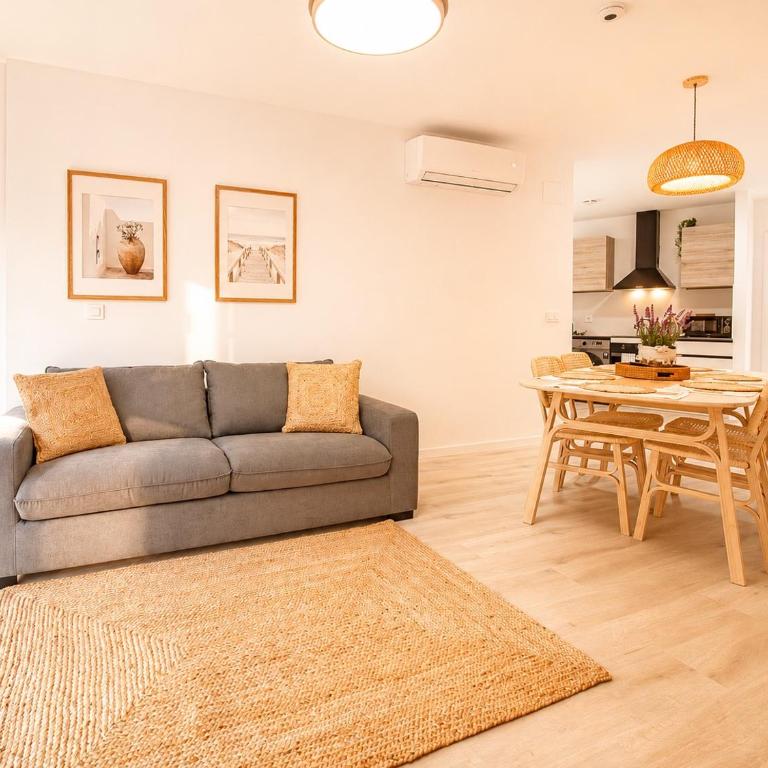 Sunny Mediterranean Stay in Valencia Beach - Two-Bedroom Apartment - 6