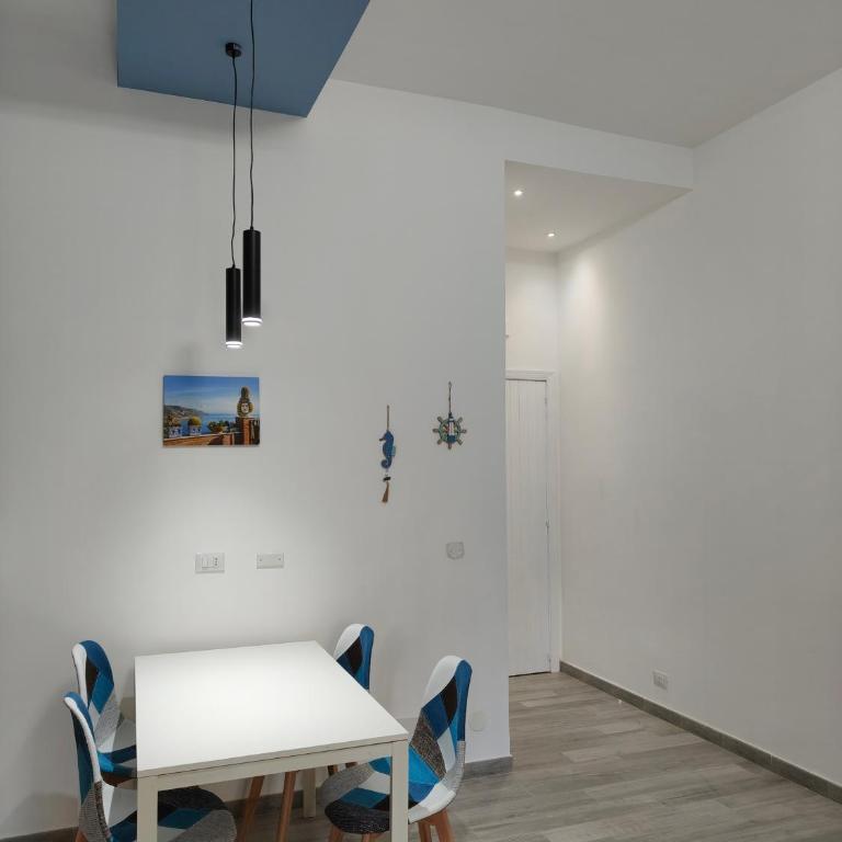 La Stella del Mare - Appartamento con 1 Camera da Letto, Balcone e Vista Montagna - 1